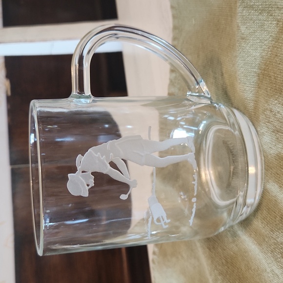 Vintage etched glass gold mug - Picture 2 of 3